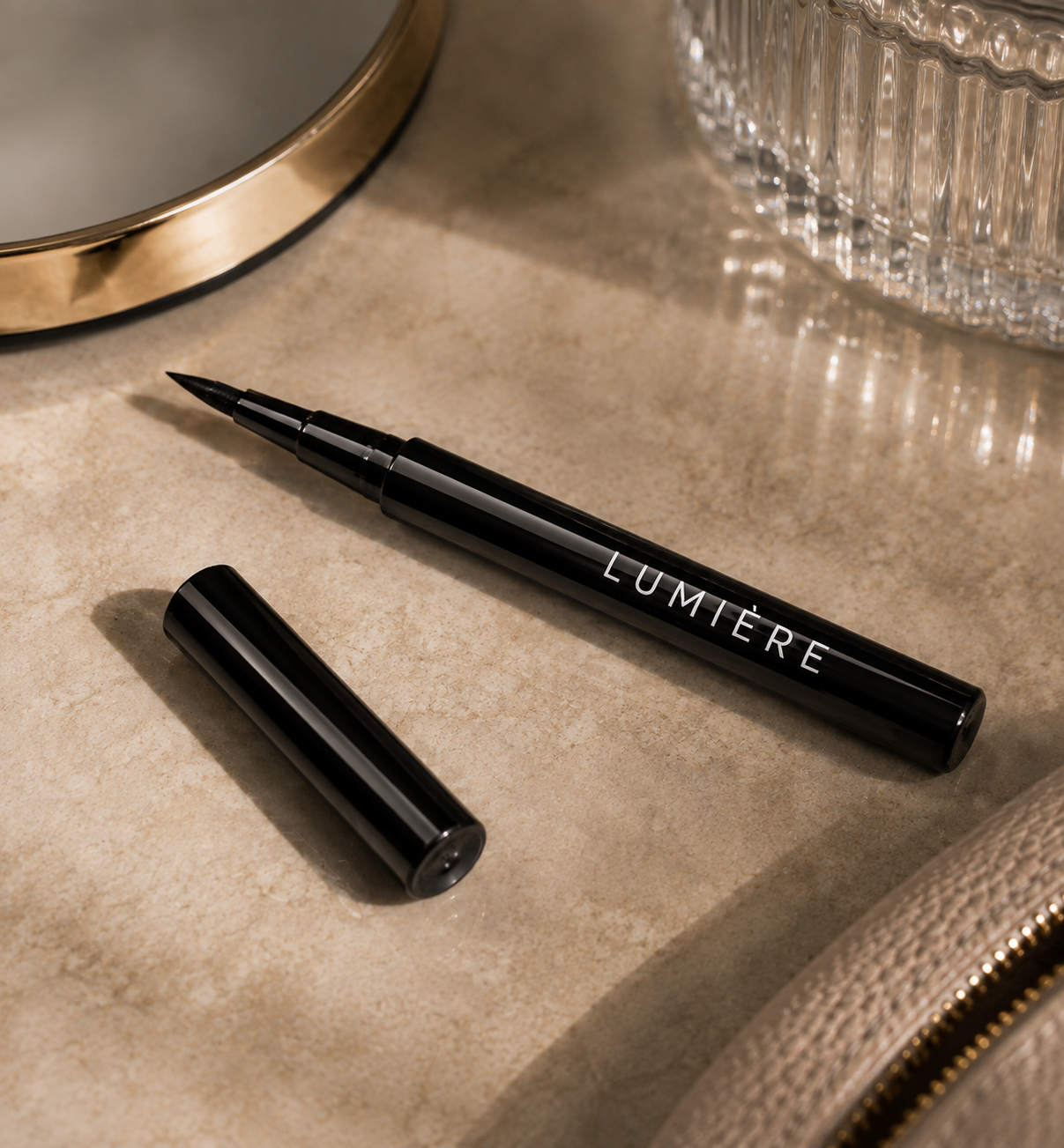 Lumière Precision Liner close-up
